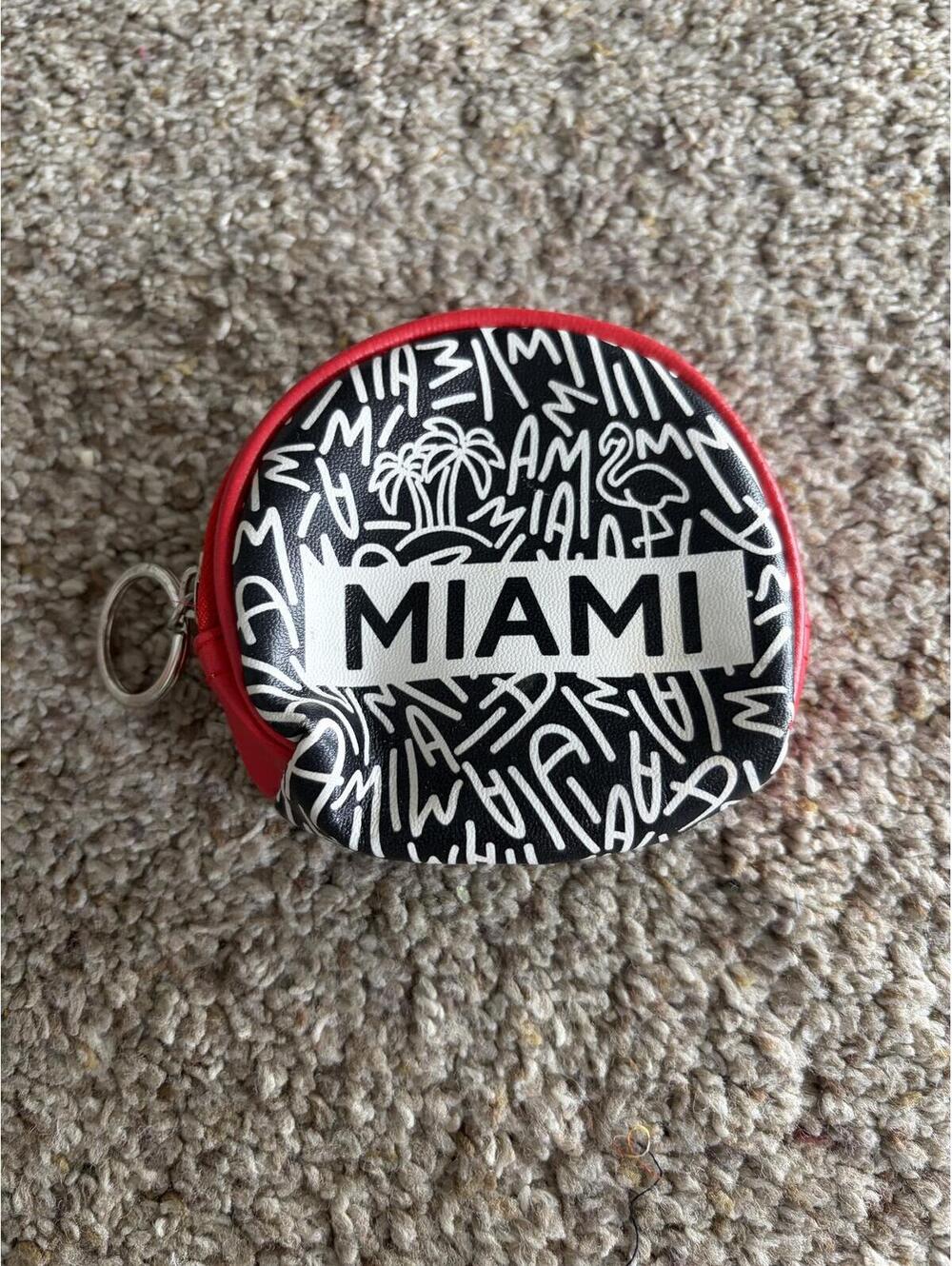 Robin Ruth coin key chain wallet